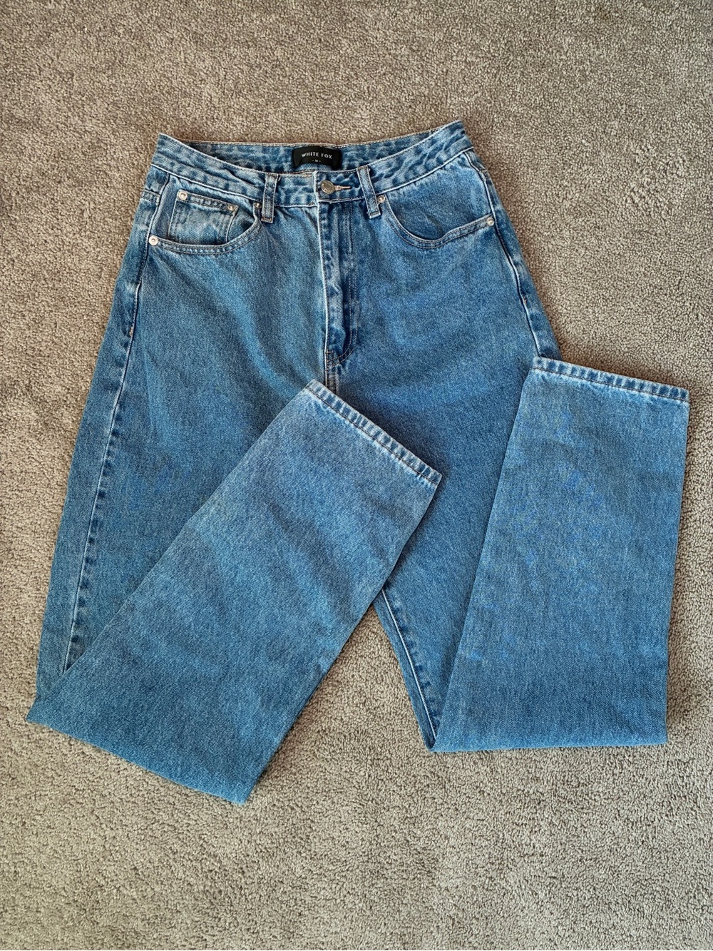 White Fox Jeans Straight Leg High Rise Medium Blue Wash Size 4